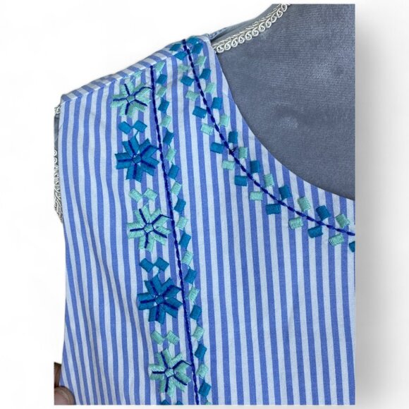 Vineyard Vines Dress NWT Size 12 (19" P2P) - Picture 3 of 6